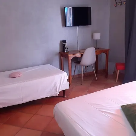 ホテル Athena アグド