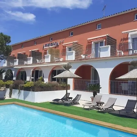 Athena Отель Агд